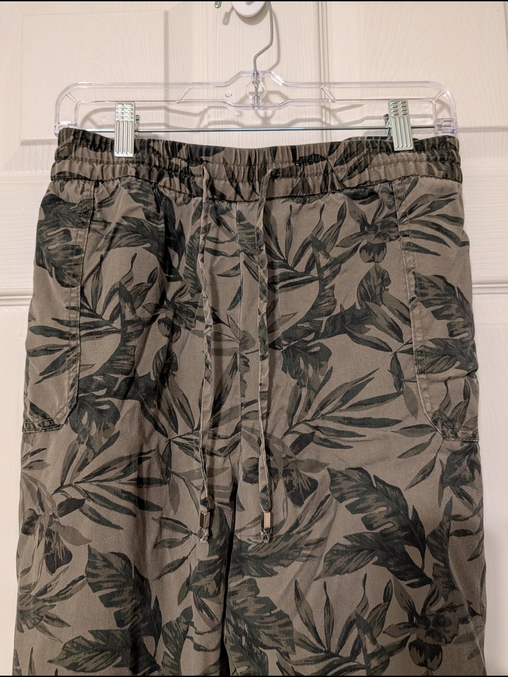 Old Navy Gray Jogger Pants Tropical Print - Picture 9 of 9